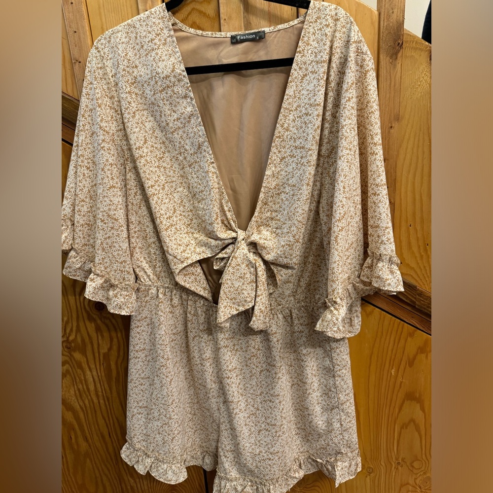 Amazon romper, size large